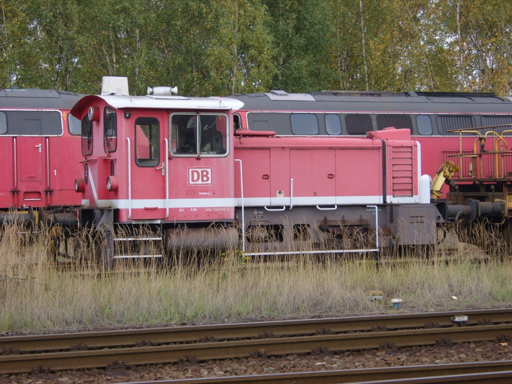 Die 335 218-4 (Gremberg 3) Z-gestellt in Gremberg am 11.10.2009.
