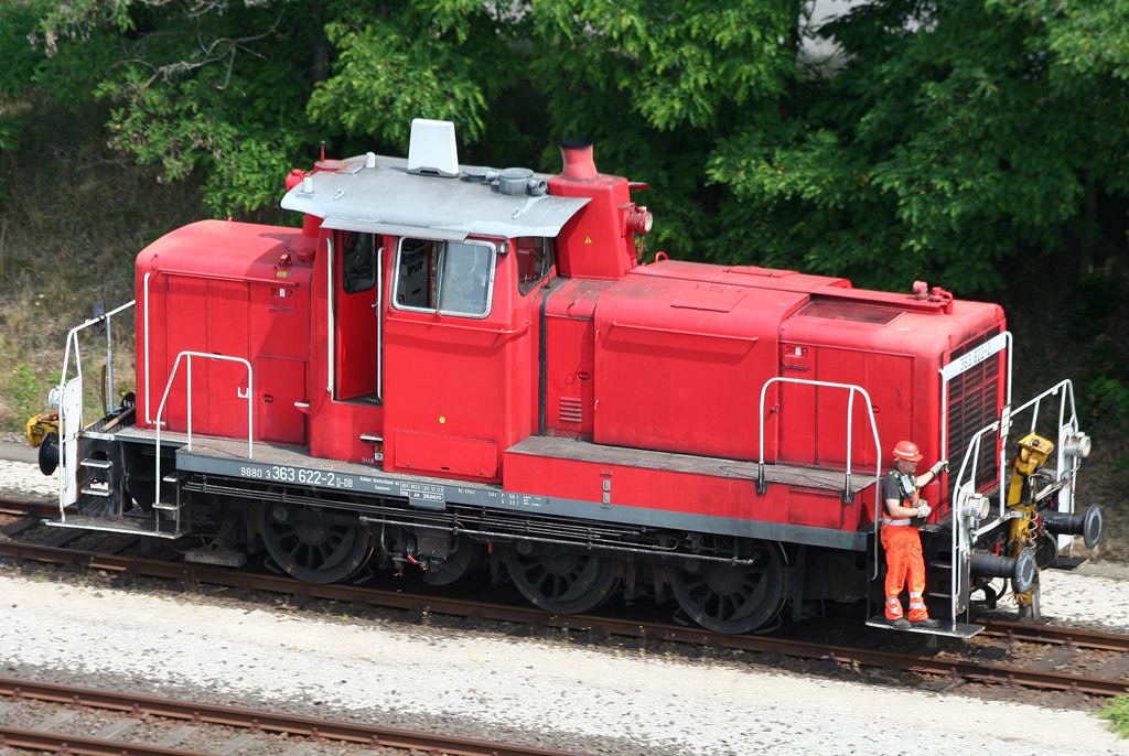 Die 363 622-2 rangiert Lz durch Hamburg Maschen am 29.06.2010