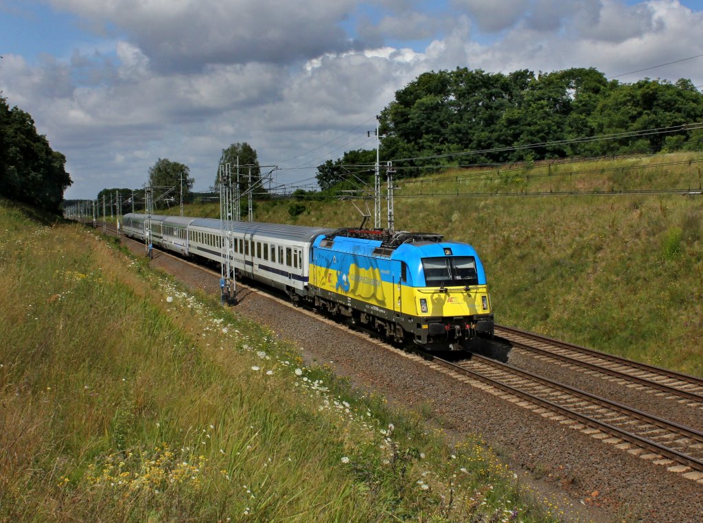 Die 370 004 mit einem Berlin Warschau Express am 20.07.2012 unterwegs bei Kunowice.