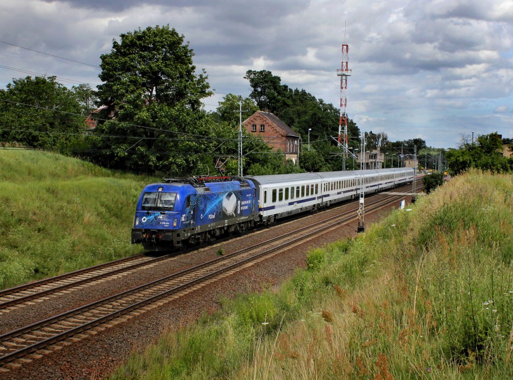 Die 370 010 mit einem Berlin Warschau Express am 20.07.2012 unterwegs bei Kunowice.