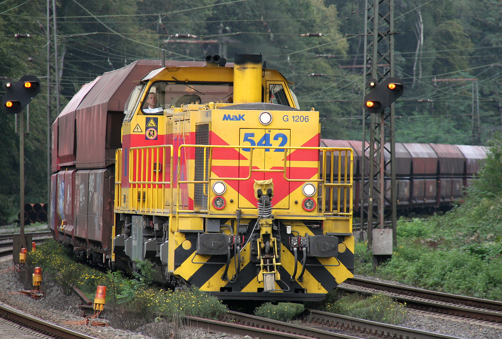 Die 542 von E&H (inzwischen Thyssen Krupp Steel Europe Logistics) durchfhrt Duisburg Neudorf am 23.09.2011