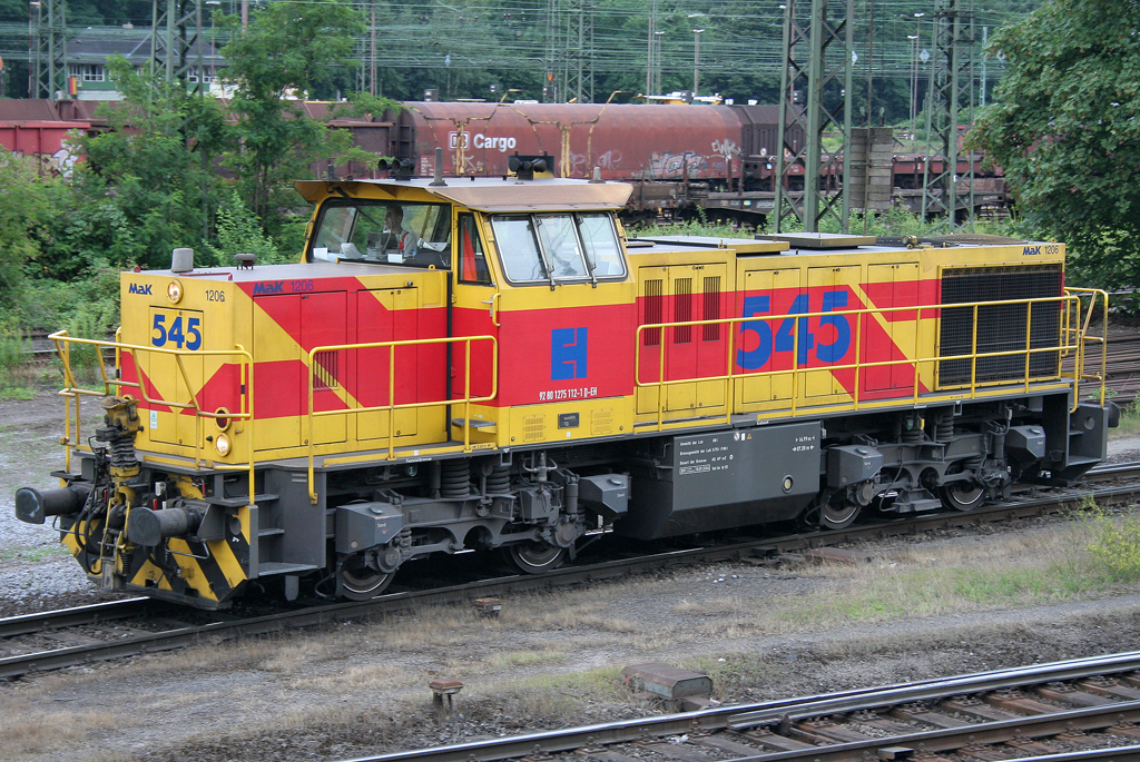 Die 545 der E&H fhrt Lz durch Oberhausen West am 08.07.2011