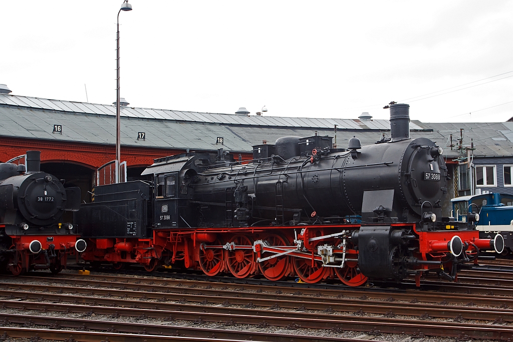 Die 57 3088 (preu. G10), Baujahr 1922, am 17.09.2011 im Sdwestflische Eisenbahnmuseum in Siegen. Kurz vor der z-Stellung am 10.06.1968 wurde sie zum 01.01.1968 noch in 057 088 umgezeichnet. Am 24.06.1970 schied sie aus dem Bestand der DB aus. 