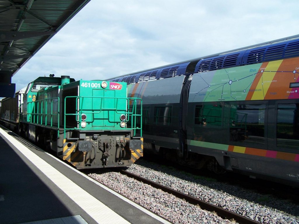 Die 61001 passt soeben den Bahnhof Entzheim flughafen und fhrt in Richtung Obernai zur Brauerei Kronenbourg, am 30/08/10.