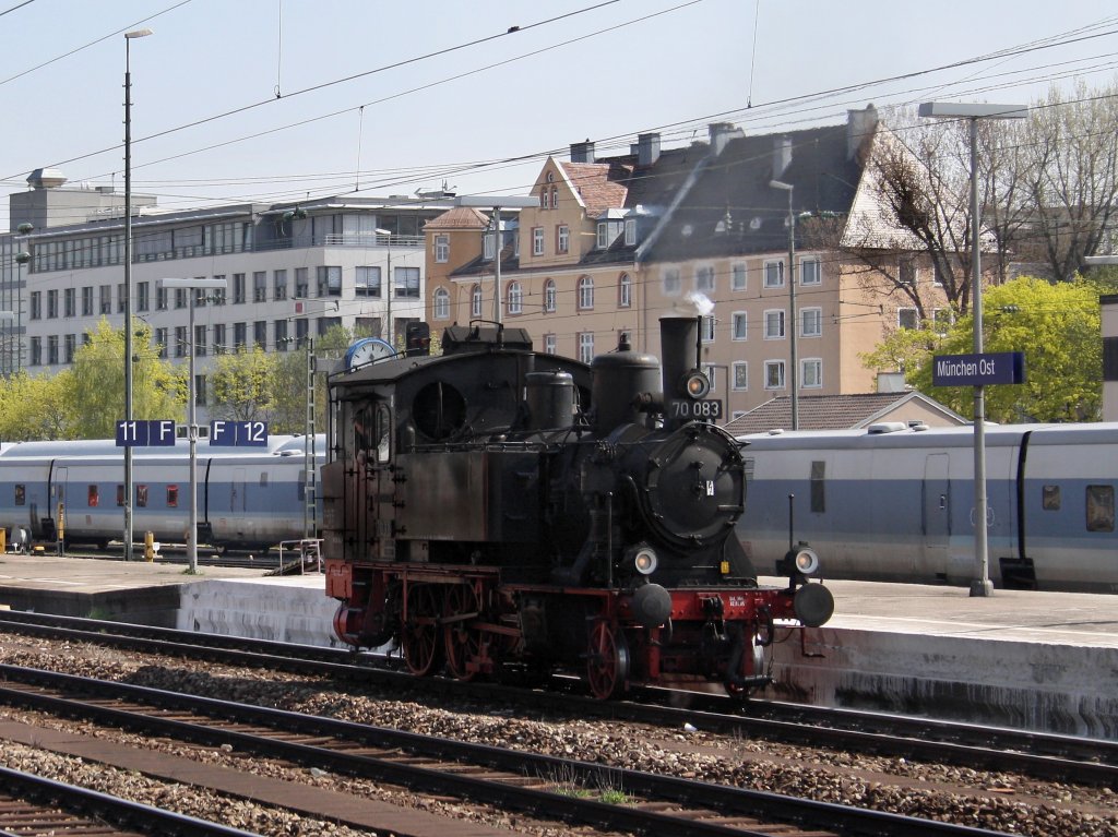 Die 70 083 am 13.04.2009 bei einer Rangierfahrt in M�nchen Ost. 