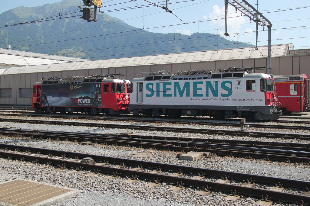 Die abgebgelten E-Loks Ge 4/4 II 615 und 616 in Landquart.26.07.12