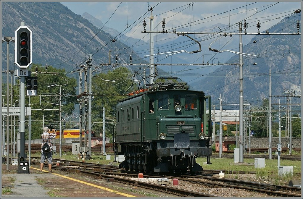 Die Ae 4/7 10976 in Domosossola.
25. August 2011