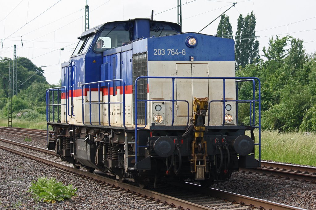 Die an Chemion vermietete Alstom 203 764 fuhr am 29.5.12 als Lz durch Neuss-Nievenheim.