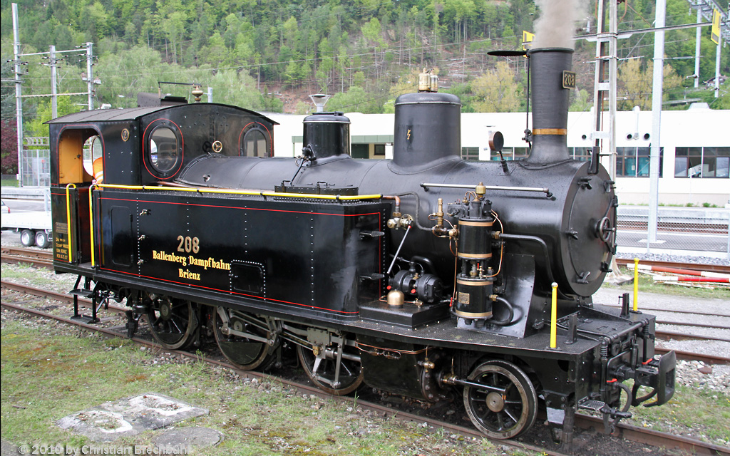 Die Ballenberg Dampflok 208 G3/4 ist bereit zur grossen Lok Parade am 10.05.2010 in Interlaken.
