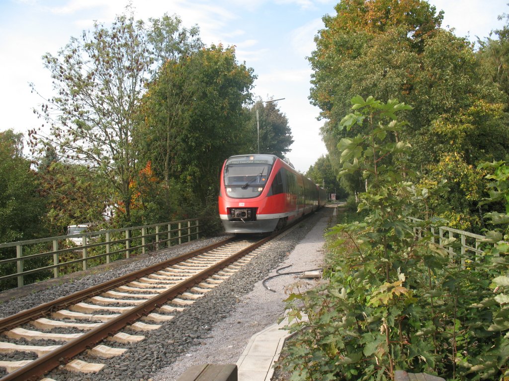 Die Baumbergebahn von Mnster ist kurz vorm Erreichen des Zielbahnhofs Coesfeld 04.10.2010