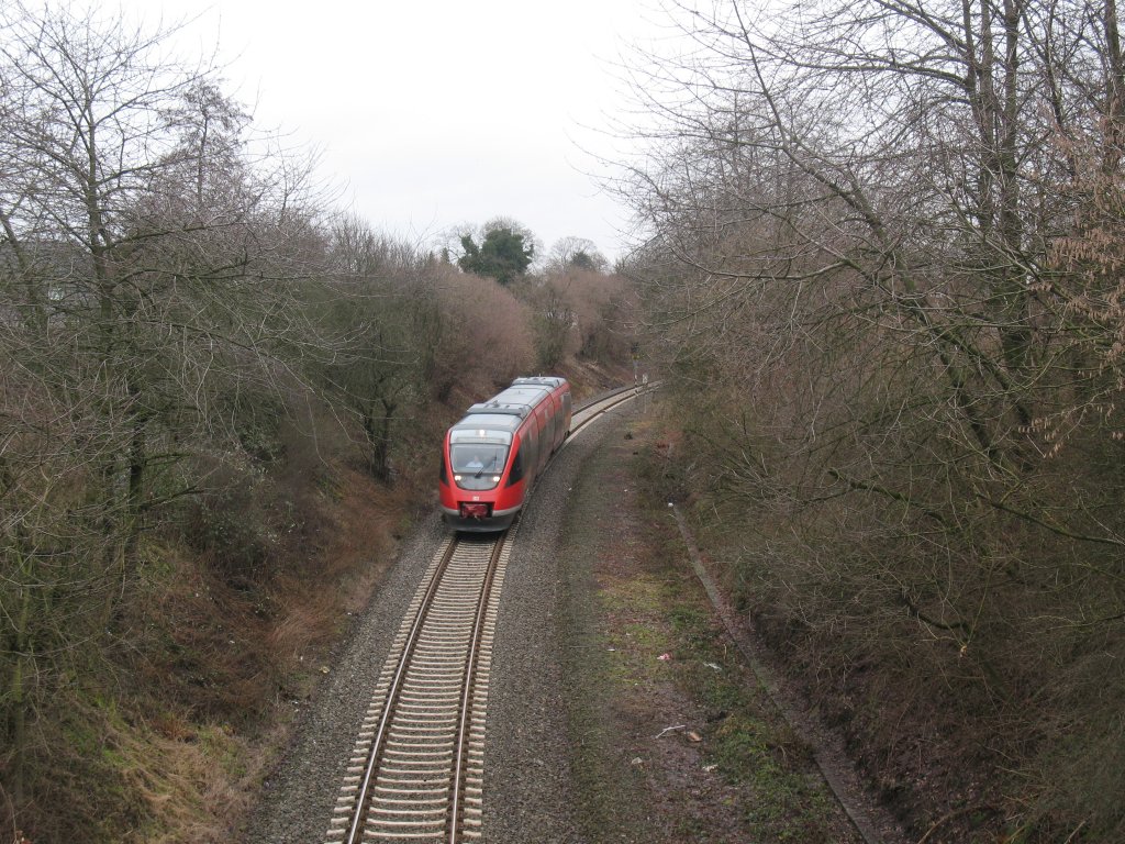 Die Baumbergebahn von Mnster nach Coesfeld im Coesfelder Wohngebiet Hengte. 15.01.2011