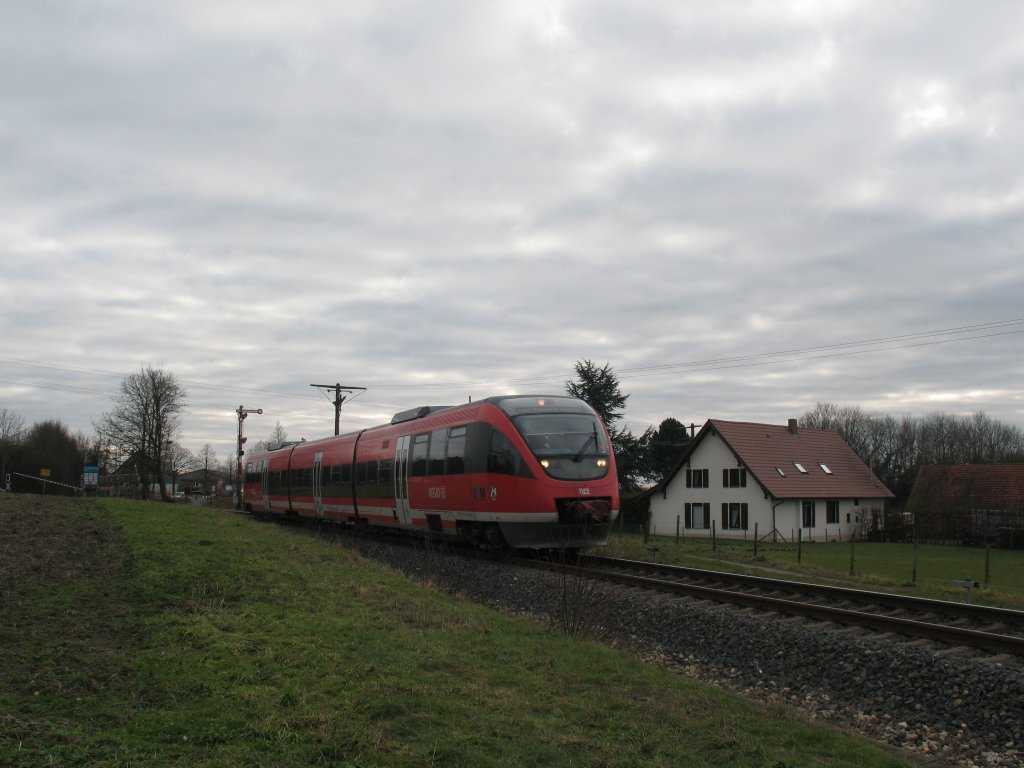 Die Baumbergebahn von Mnster nach Coesfeld kurz nach verlassen der Stadt Billerbeck. 16.01.2011