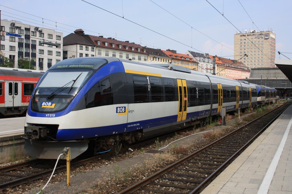 Die Bayerische Oberlandbahn der BR 643 628-0 hier zu sehen im Mnchner Hbf am 01.07.10