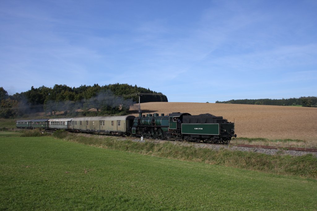 Die bayrische S3/6 auf groer Fahrt zwischen Landshut und Oberneuhausen am 16.10.2011