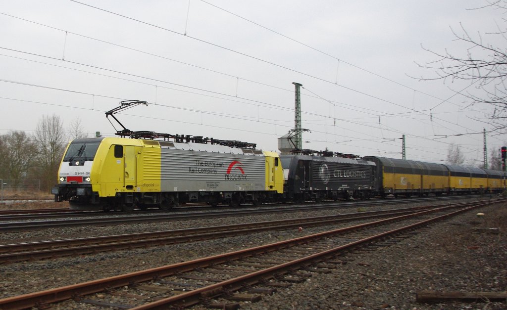 Die beiden brachten Abwechslung: 189 996-2 (ES 64 F4-096) und 189 207-4 (ES 64 F4-207) mit Autotransportwagen in Fahrtrichtung Norden. Aufgenommen am 17.03.2010 in Eschwege West.