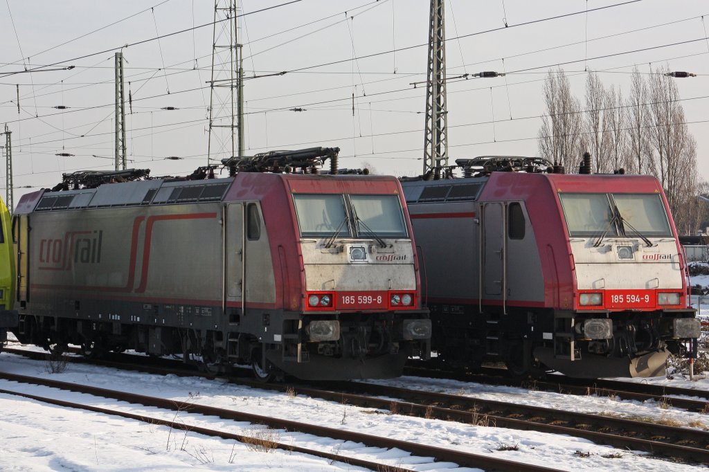 Die beiden Crossrail Loks 185 599 und 185 594 am 5.1.11 abgestellt in Krefeld Hbf