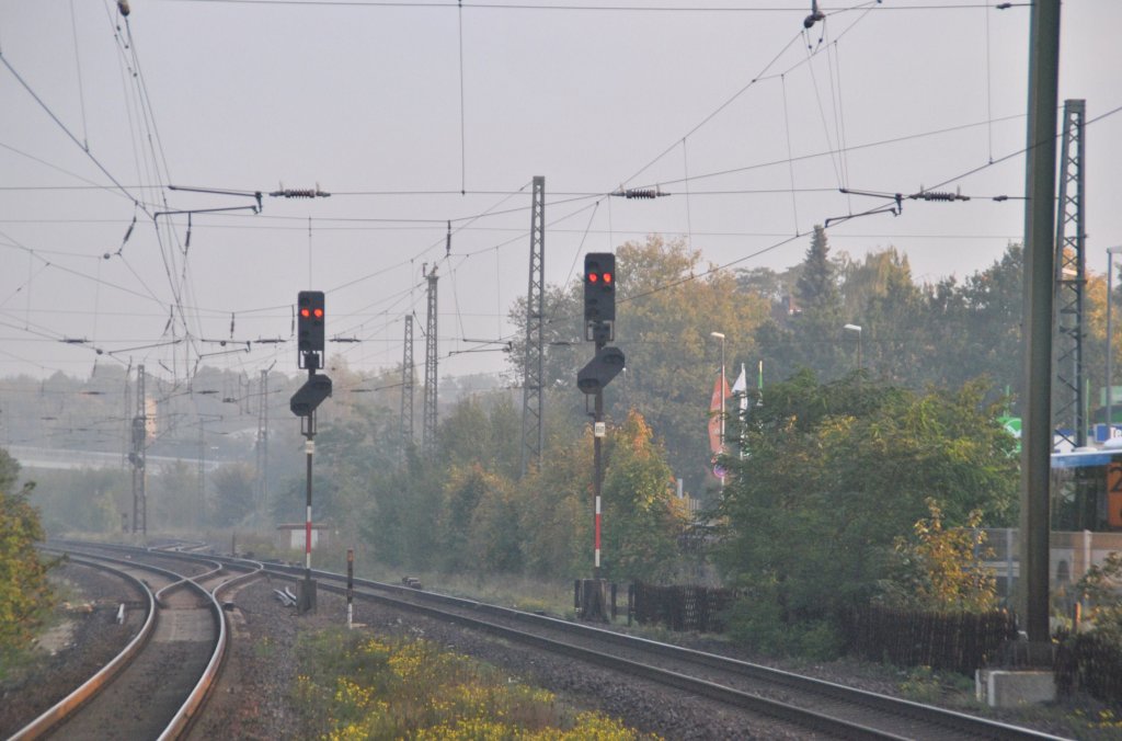 Die beiden n�rdlichen Ausfahrsignale von Bahnhof Burgdorf/Hannover am 14.10.10.