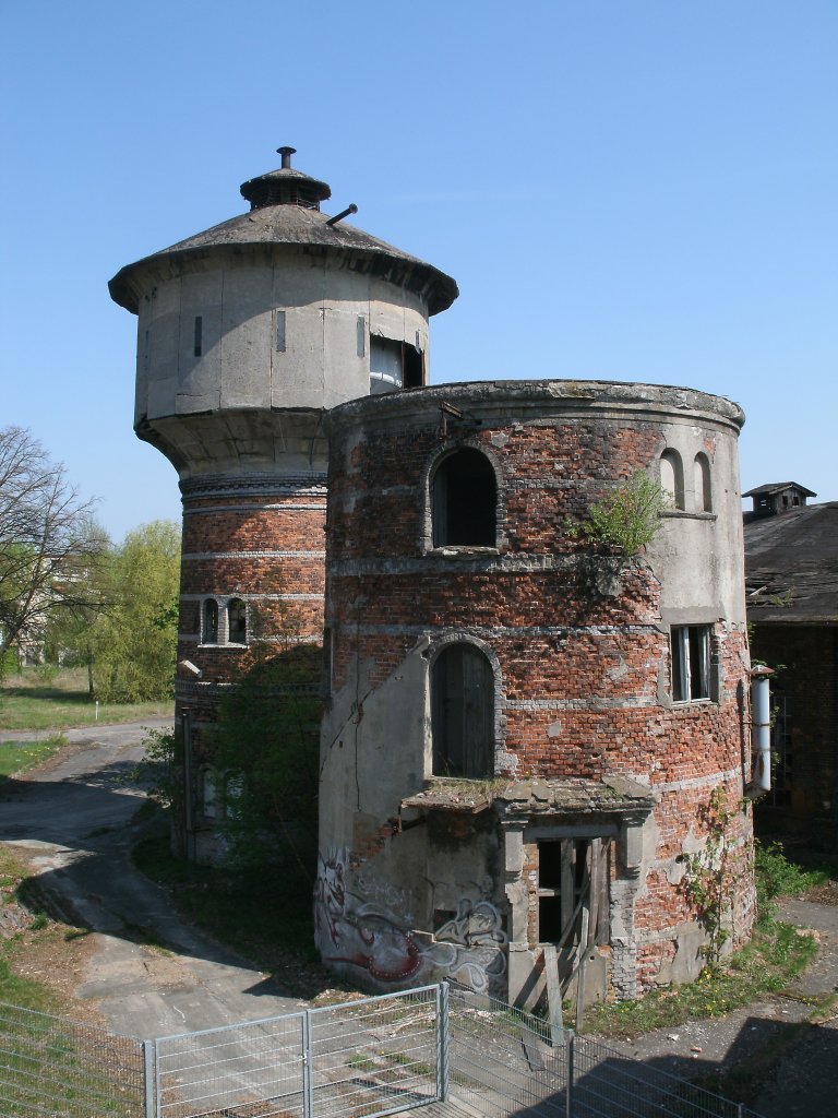Die beiden Wassert�rme vom ehmaligen Bw Neubrandenburg am 23.April 2011. 