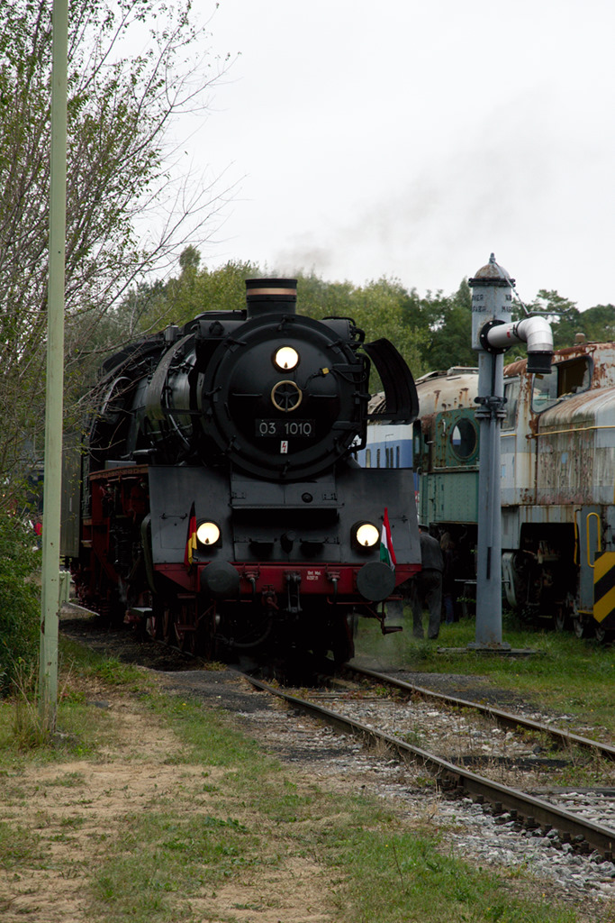 Die  Blaue Mauritius  auf dem Weg zum Wasserholen. (19.09.2011)