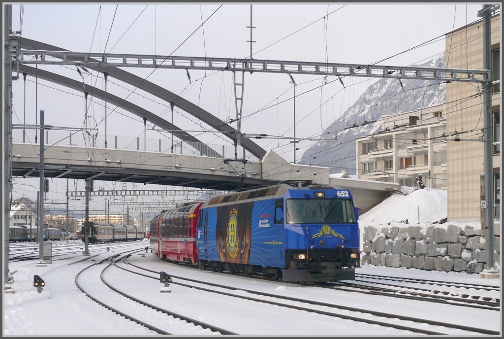 Die  Blauen  in Chur knnte man die heutige Serie umschreiben. RE1125 mit Ge 474 III 652  Vaz/Obervaz  fhrt in Chur ein. (29.01.2010)