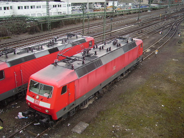Die BR 120 nochmal mit Licht und aufgeb�gelt am 21.03.10
