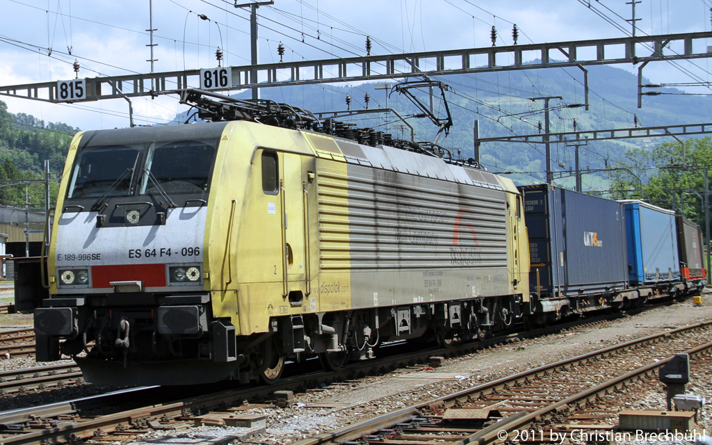 Die BR 189 996 SE der Dispolok in Arth Goldau am 28. Mai 2011 von Erstfeld her kommend.