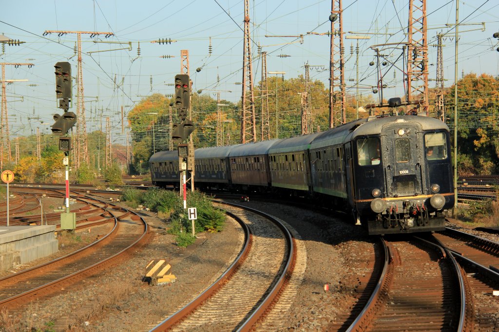 Die Centralbahn Re 4/4 10008 fuhr am 21.10.2012 in den Essener Hbf.