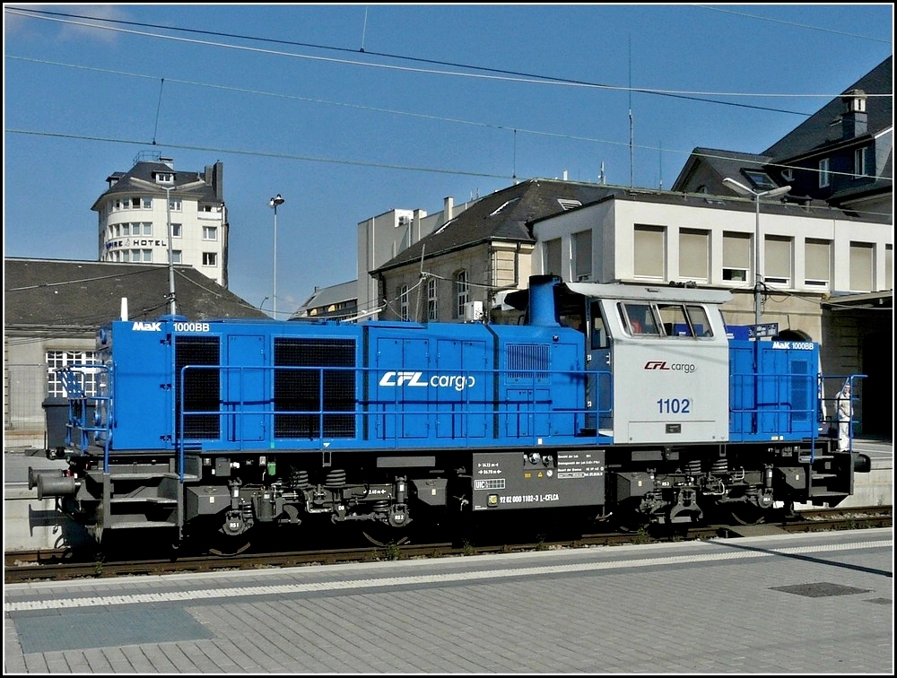 Die CFL Cargo MaK 1000BB N 1102 durchfhrt am 05.08.2010 den Bahnhof von Luxembourg. (Jeanny)