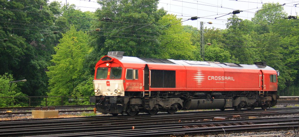 Die Class 66 DE6312  Alix  von Crossrail rangiert in Aachen-West bei Regenwetter am Abend vom 29.5.2013.