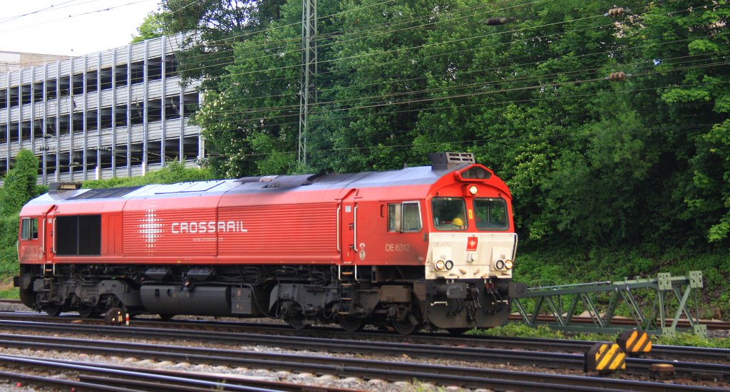 Die Class 66 DE6312  Alix  von Crossrail rangiert in Aachen-West in der Abendstimmung am Abend des 14.6.2013.