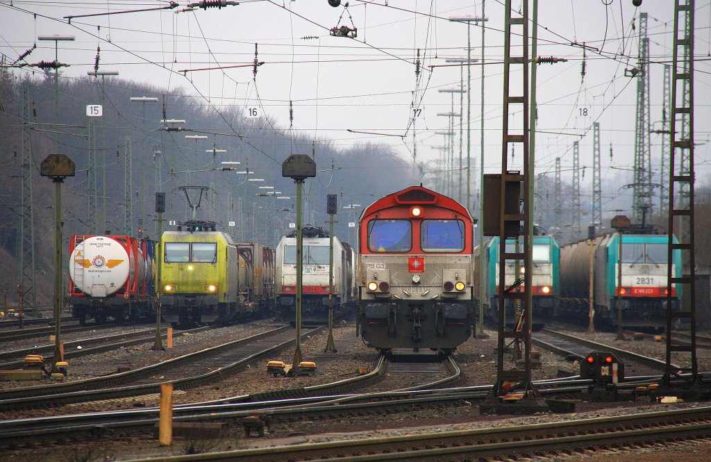 Die Class 66 PB03  Mireille  von Crossrail fhrt als Lokzug von Aachen-West nach Montzen(B) bei Regenwolken am 24.2.2012.