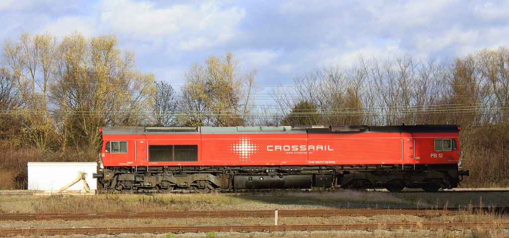 Die Class 66 PB12  Marleen  von Crossrail steht abgestellt in Montzen-Gare(B) bei netten Novemberwetter am 25.11.2012.