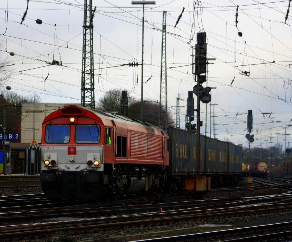 Die Class 66 PB13  Ilse  von Crossrail f�hrt mit einem Bulkhaul-Ganzzug von Aachen-West nach Zeebrugge-Ramskapelle(B).
3.12.2011