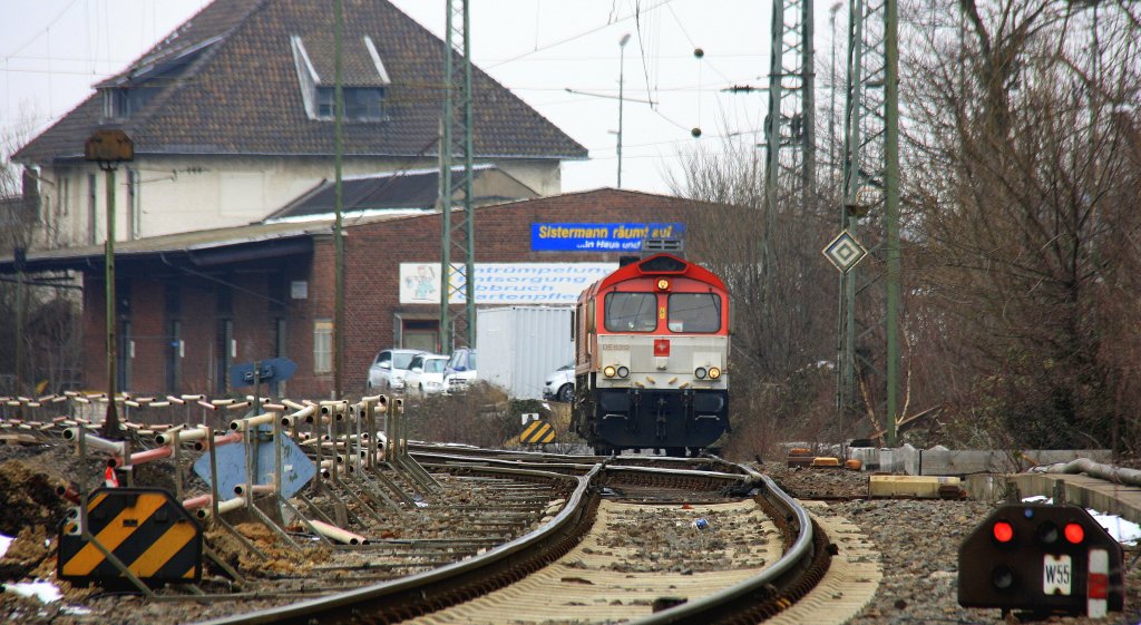 Die Class DE6312  Alix  von Crossrail steht mit Motor an auf dem Abstellgleis in Aachen-West am Kalten 3.3.2013. 
Das ist mein 1900tes Bild bei WWW.Bahnbilder.de.
