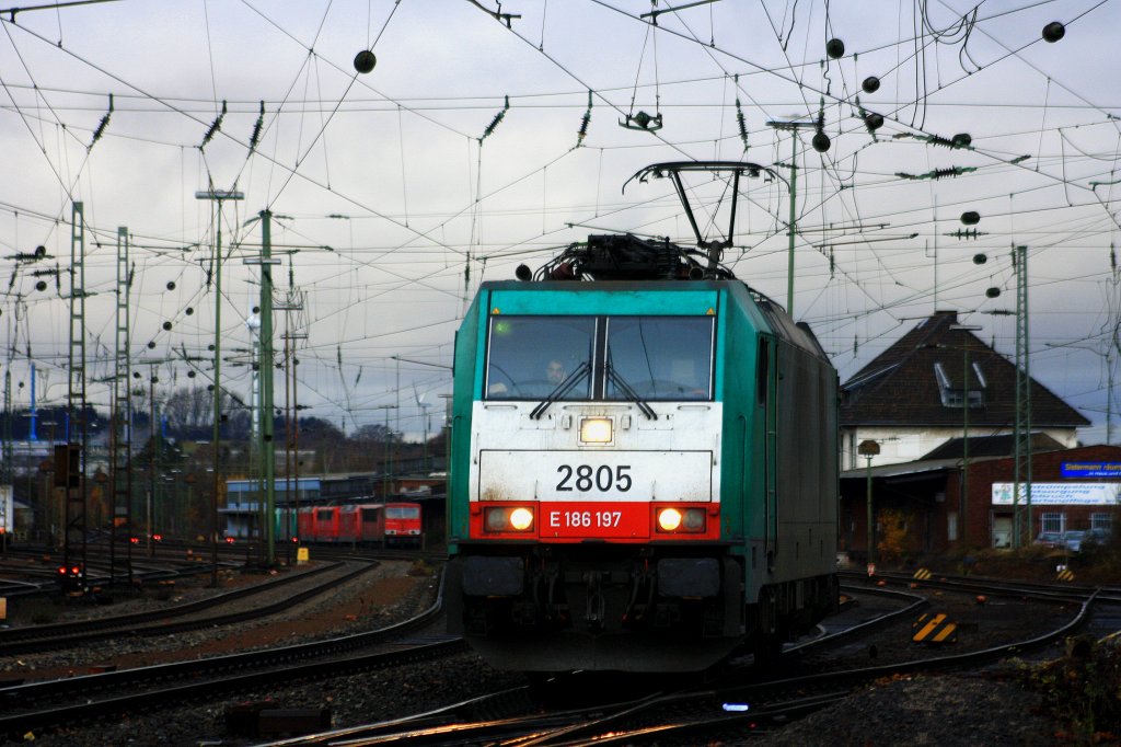Die Cobra 2805 fhrt als Lokzug von Aachen-West in Richtung Belgien.
3.12.2011