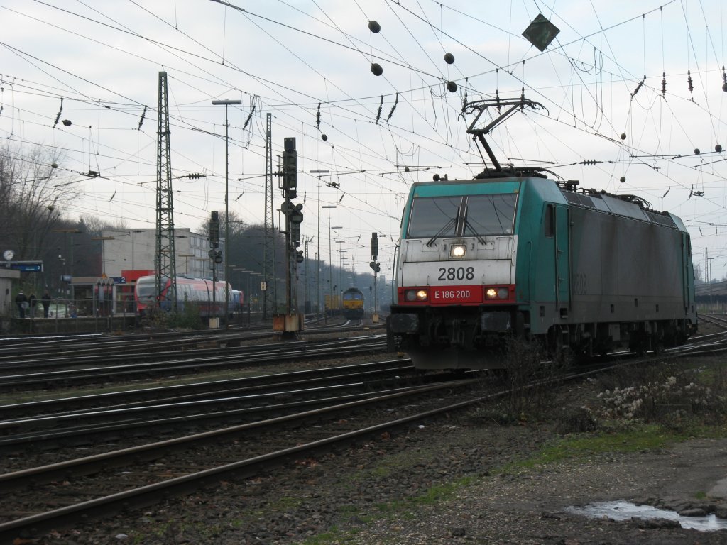 Die Cobra 2808 rangiert in Aachen-West.
28.11.2010