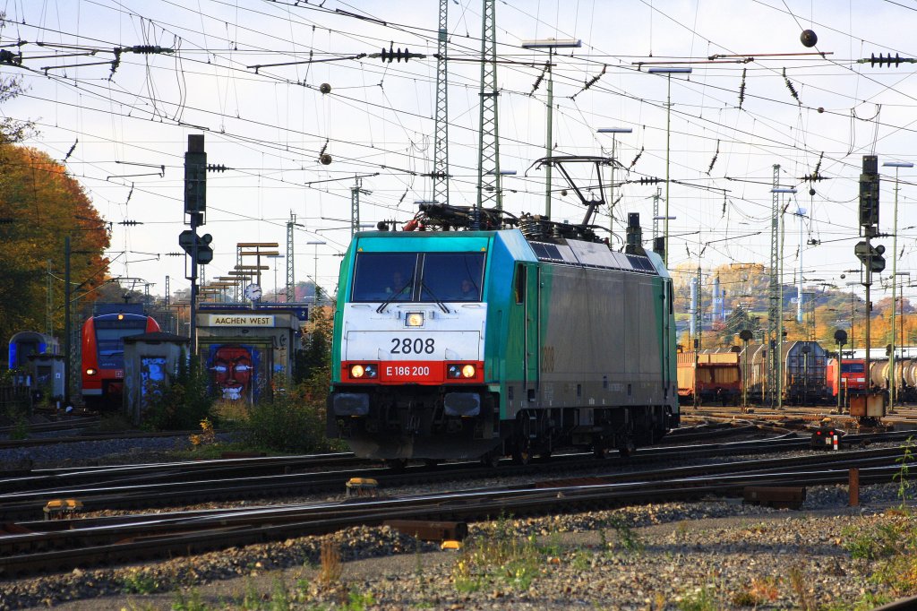 Die Cobra 2808 rangiert in Aachen-West.
30.10.2011