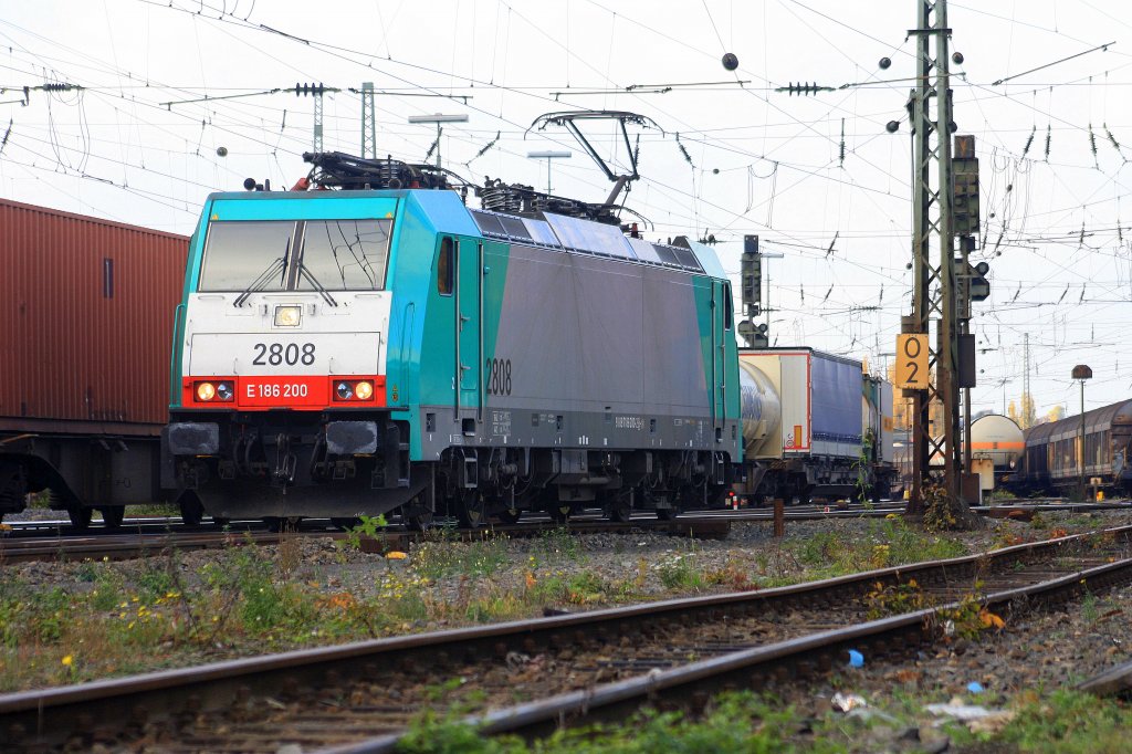 Die Cobra 2808 rangiert in Aachen-West.
Das ist mein 500 bei Bahnbilder de.
30.10.2011