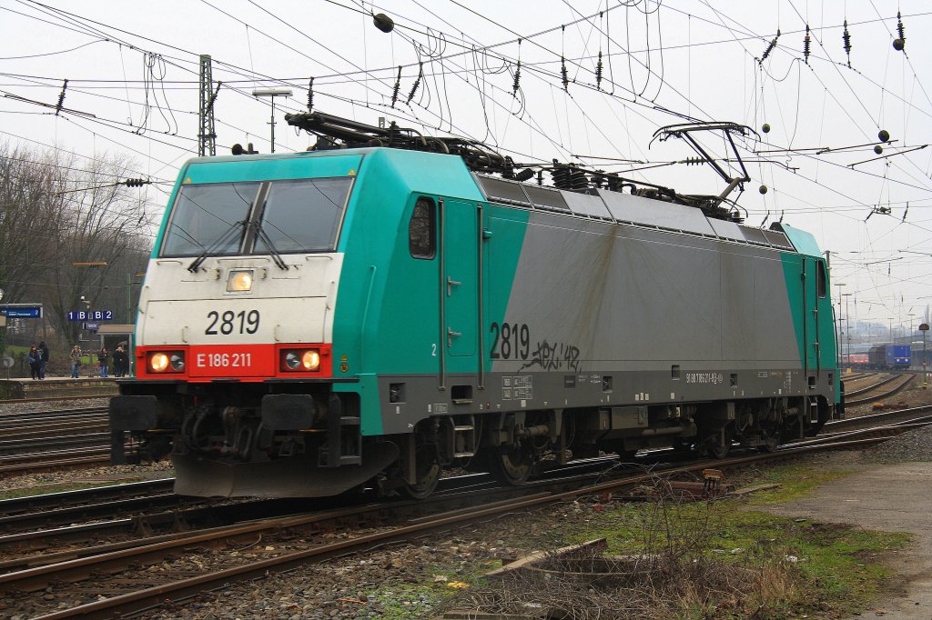 Die Cobra 2819 f�hrt als Lokzug von Aachen-West nach Belgien bei Wolken am 13.3.2012.