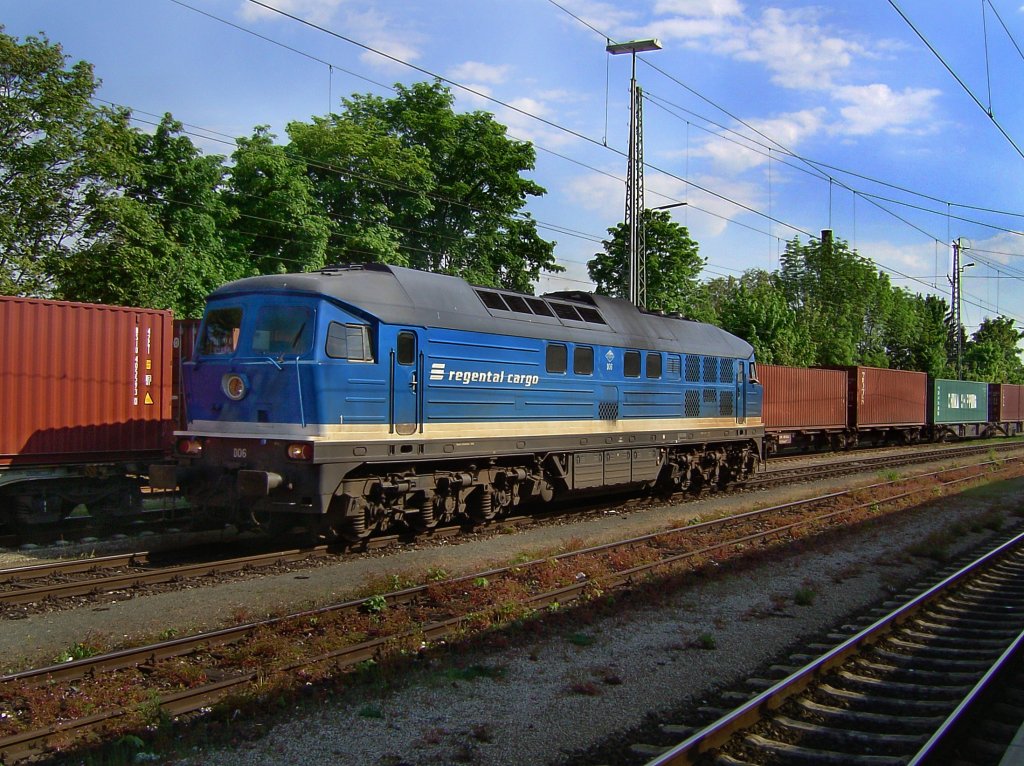 Die D06 der Regental Cargo am 13.05.2008 bei einer Rangierfahrt in Lichtenfels. 