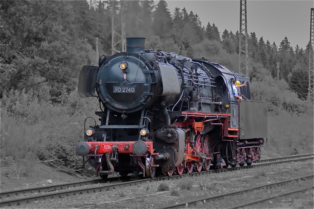 Die Dampflok 50 2740 auf der Dreiseenbahn beim rangieren in Seebruck. In colour gray - Gimp Experiment ;)
