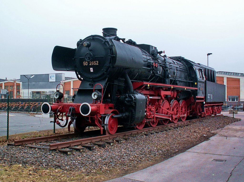 Die Denkmallok am ehem. AW Kaiserslautern, 50 2652 am trben 3.3.12 