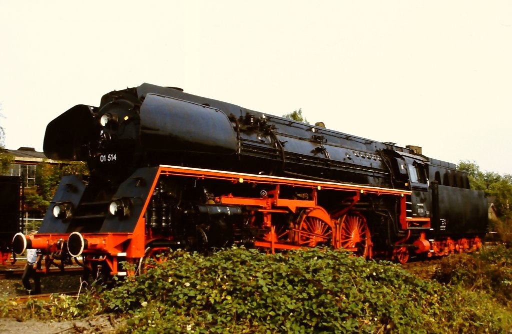 Die DR zeigte die 01 514 auf der Fahrzeugschau  150 Jahre deutsche Eisenbahn  vom 3. - 13. Oktober 1985 in Bochum-Dahlhausen.
