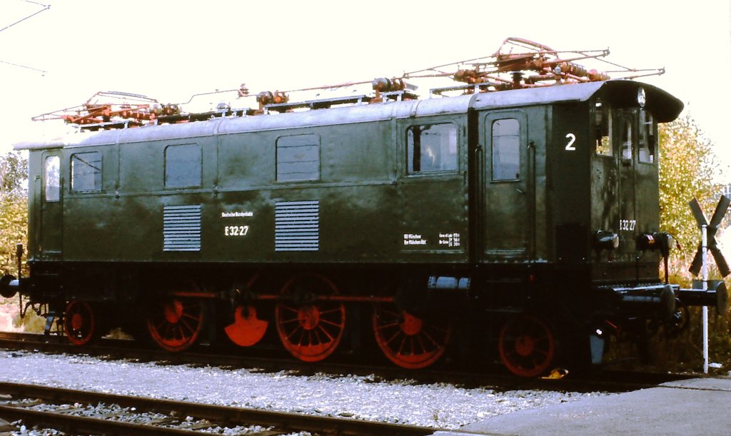 Die E 32 27 war am 24. September 1977 zum 50jhrigen Jubilum des AW Freimann ausgestellt.