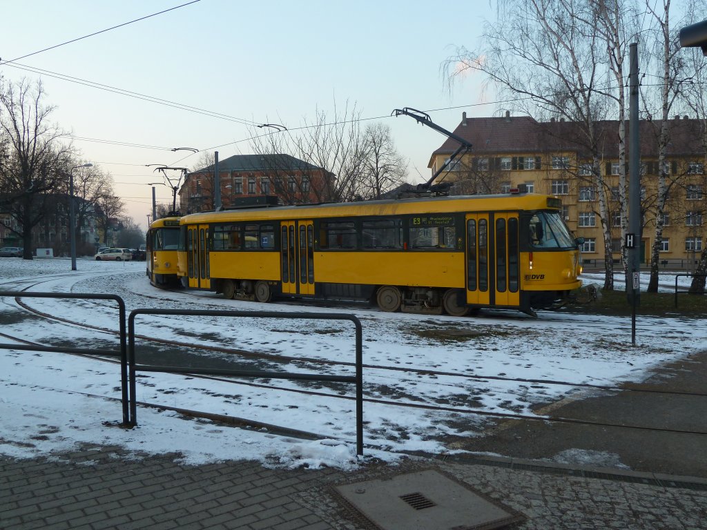 Die E3 hat gerade die Endstation Plauen, Nthnitzer Strasse erreicht & nach kurzem Aufenthalt ging es auch schon wieder weiter Richtung Btf. Trachenberge. 31.01.2011
