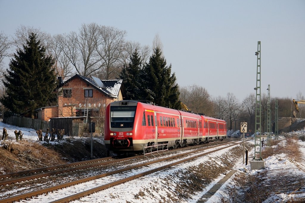 Die ehemals weißen 612 485/985 + 486/986 als IRE3090 bei Reichenbach/Vogtl. am 21.02.2011, der Zug hat soeben die Brückenbaustelle Obermylau passiert. 