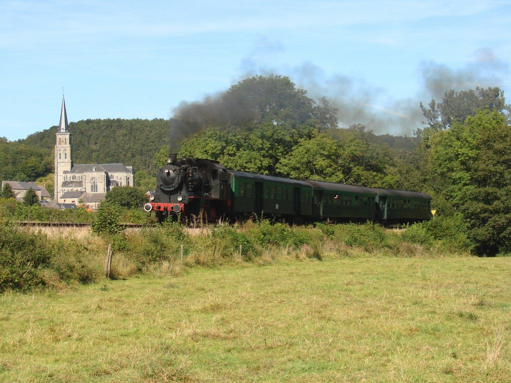 Die  ELNA  158 ist zruck im betrieb !

Treignes, 08-09-2012