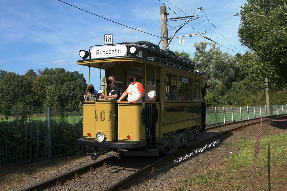 Die erste elekrische (Wagen 407) auf grosser Fahrt um das Strassenbahnmuseum Thielenbruch am  Tag des offenen Denkmals 2012  (09.09.2012)