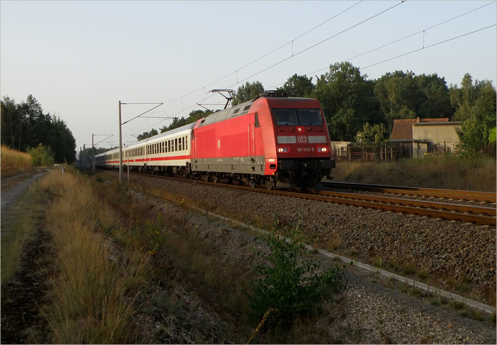 Die erste morgendlich Schnellverbindung von Dresden nach Berlin. Der 2072 am 20.08.12 bei Doberlug-Kirchhain