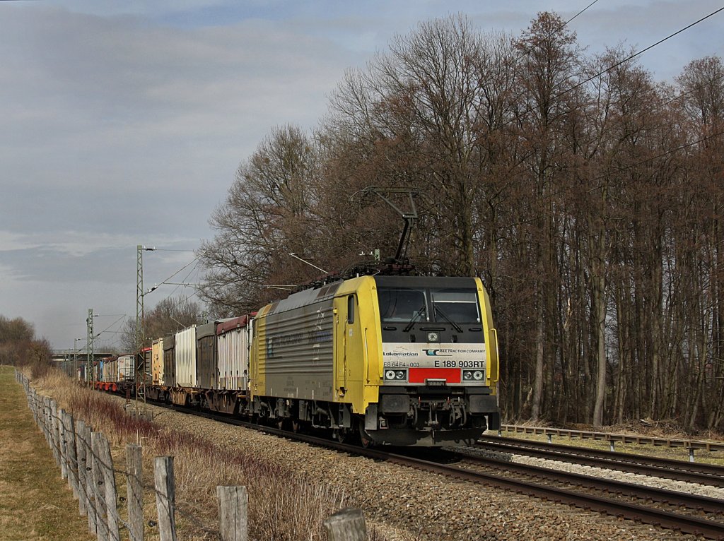 Die ES 64 F4-003 mit einem KLV-Zug am 20.03.2010 unterwegs beim B Vogel.